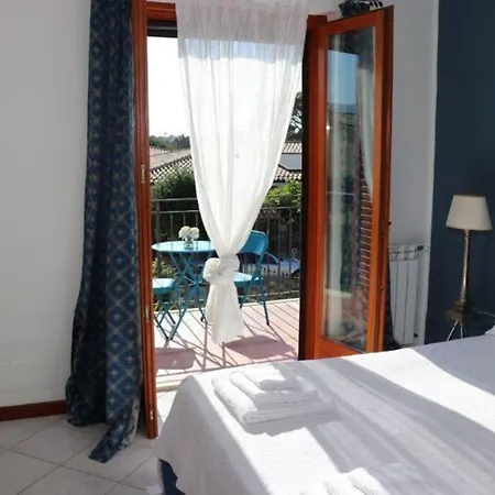 Cavalluccio Marino Con Piscina Idromassaggio 卡里尼