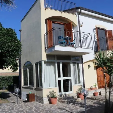 Cavalluccio Marino Con Piscina Idromassaggio Carini