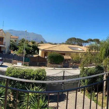 Willa Cavalluccio Marino Con Piscina Idromassaggio Carini